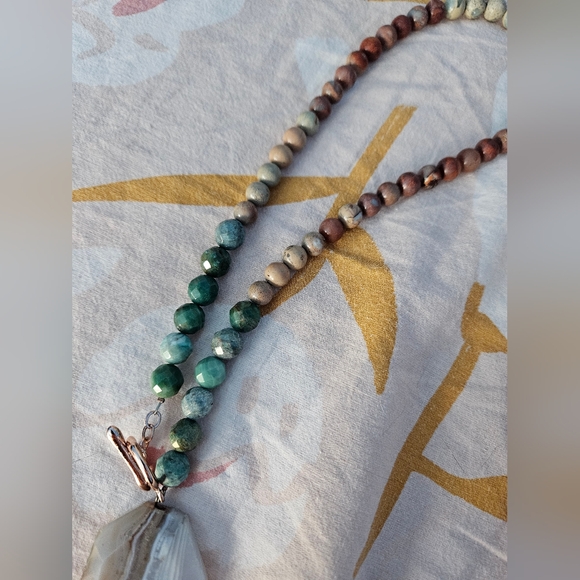 Real stone beaded necklace - Picture 4 of 4